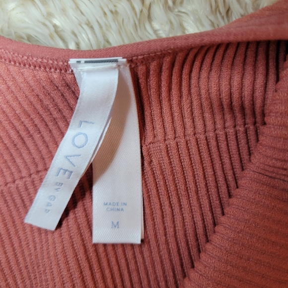 Love by Gap - Ribbed Crop Top/Seamless Bralette - Picture 3 of 4